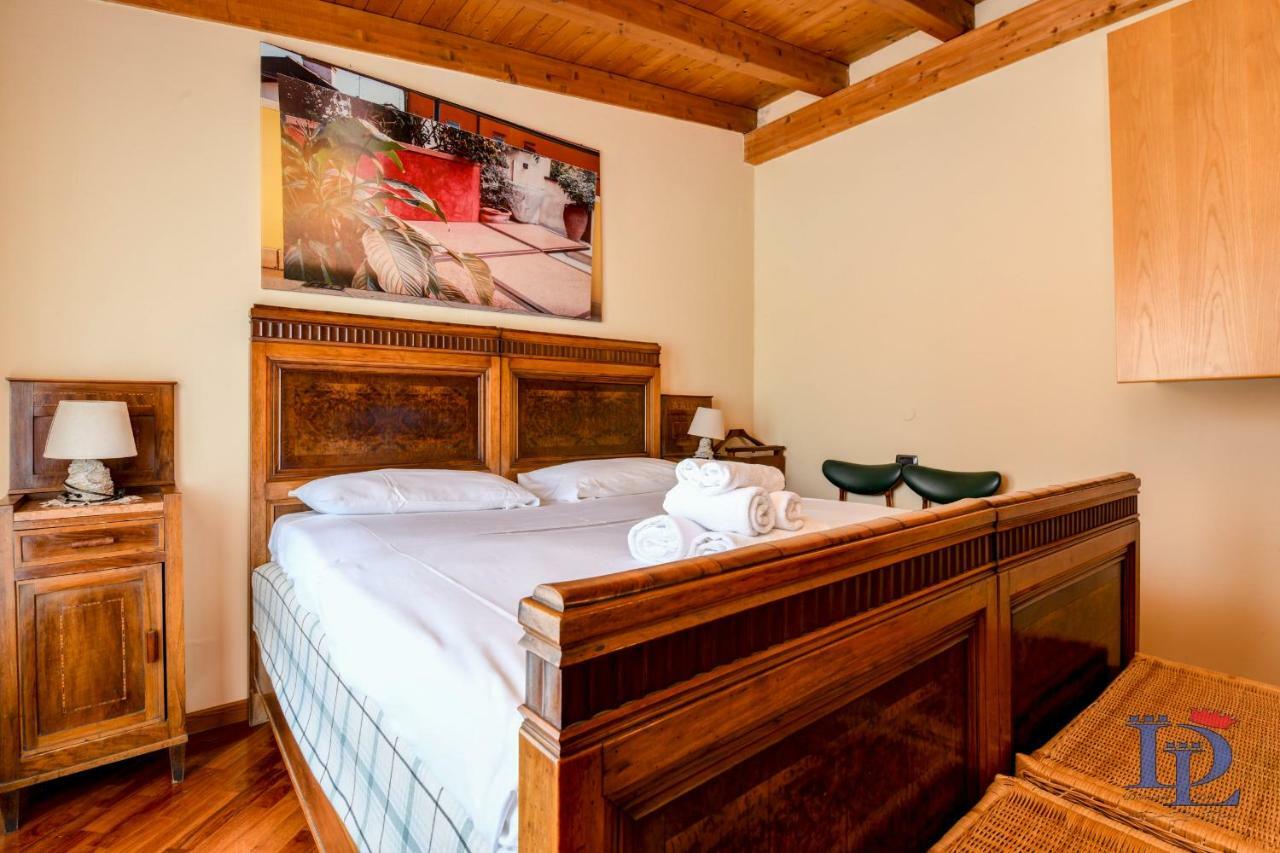 Desenzanoloft Official Partner Marriott Homes & Villas -Penthouse Never Say Never Sirmione Castle View Екстер'єр фото
