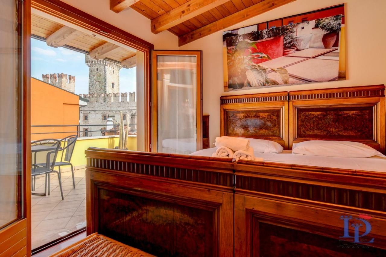 Desenzanoloft Official Partner Marriott Homes & Villas -Penthouse Never Say Never Sirmione Castle View Екстер'єр фото