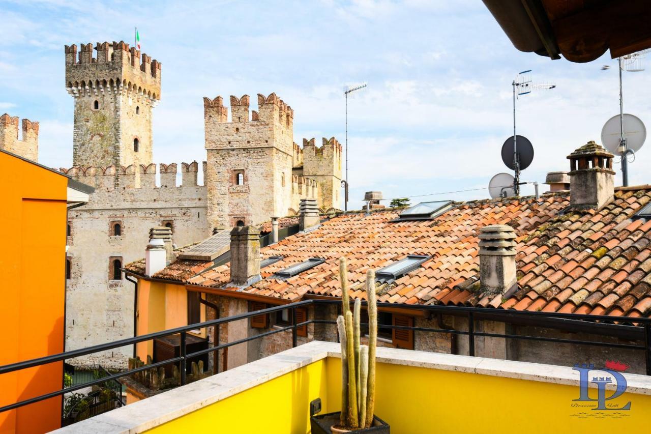 Desenzanoloft Official Partner Marriott Homes & Villas -Penthouse Never Say Never Sirmione Castle View Екстер'єр фото